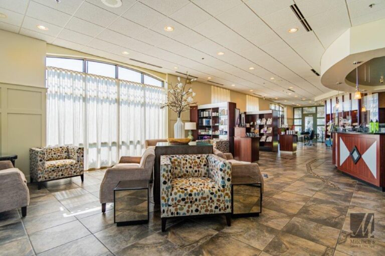 Customer lounge at Cincinnati and West Chester Township s best beauty salon Mitchell s Salon   Day Spa 1 768x512