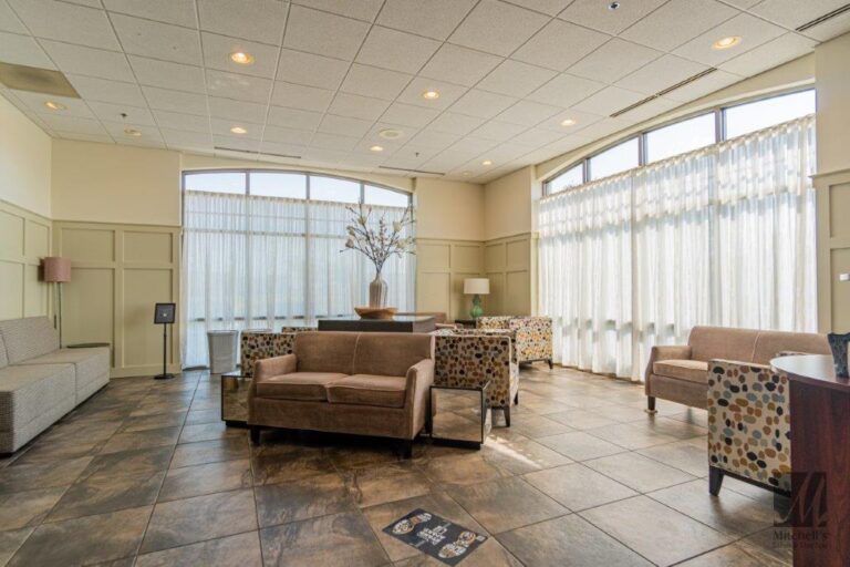 Waiting area at Cincinnati and West Chester Township s best beauty salon Mitchell s Salon   Day Spa 1 768x512